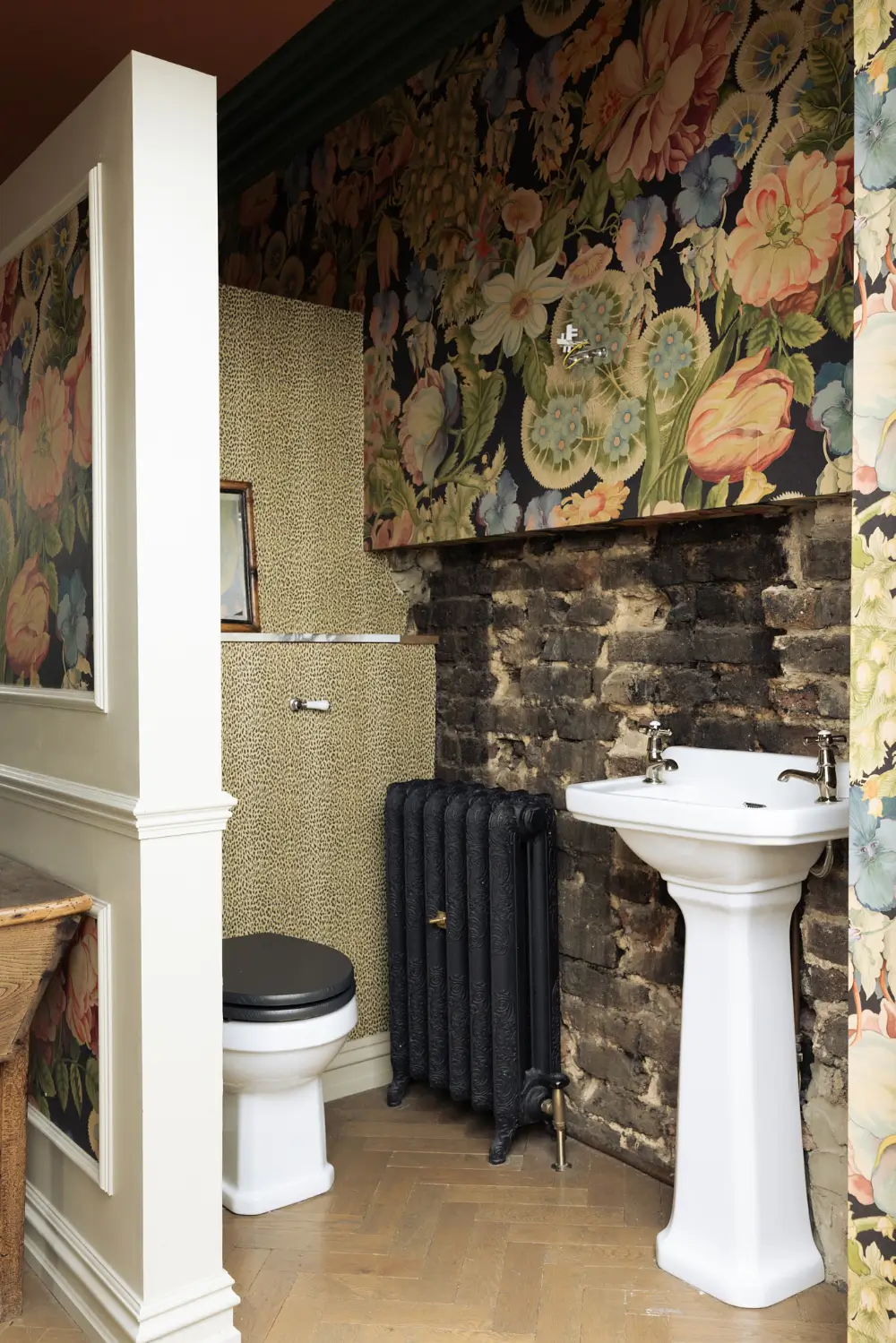 A Double-Height Kitchen Extension & House of Hackney Wallpaper in a London Townhouse 47 spectacular-double-height-kitchen-extension-floral-wallpapers-victorian-townhouse-london-nordroom