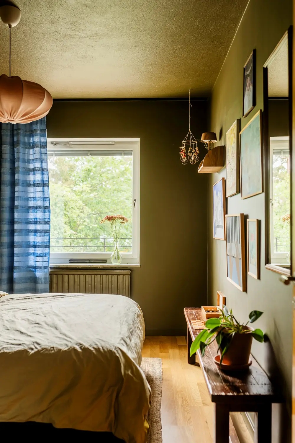A Warm Nature-Inspired Color Palette in a 1950s Stockholm Apartment 24 warm-nature-inspired-color-palette-1950s-apartment-stockholm-nordroom