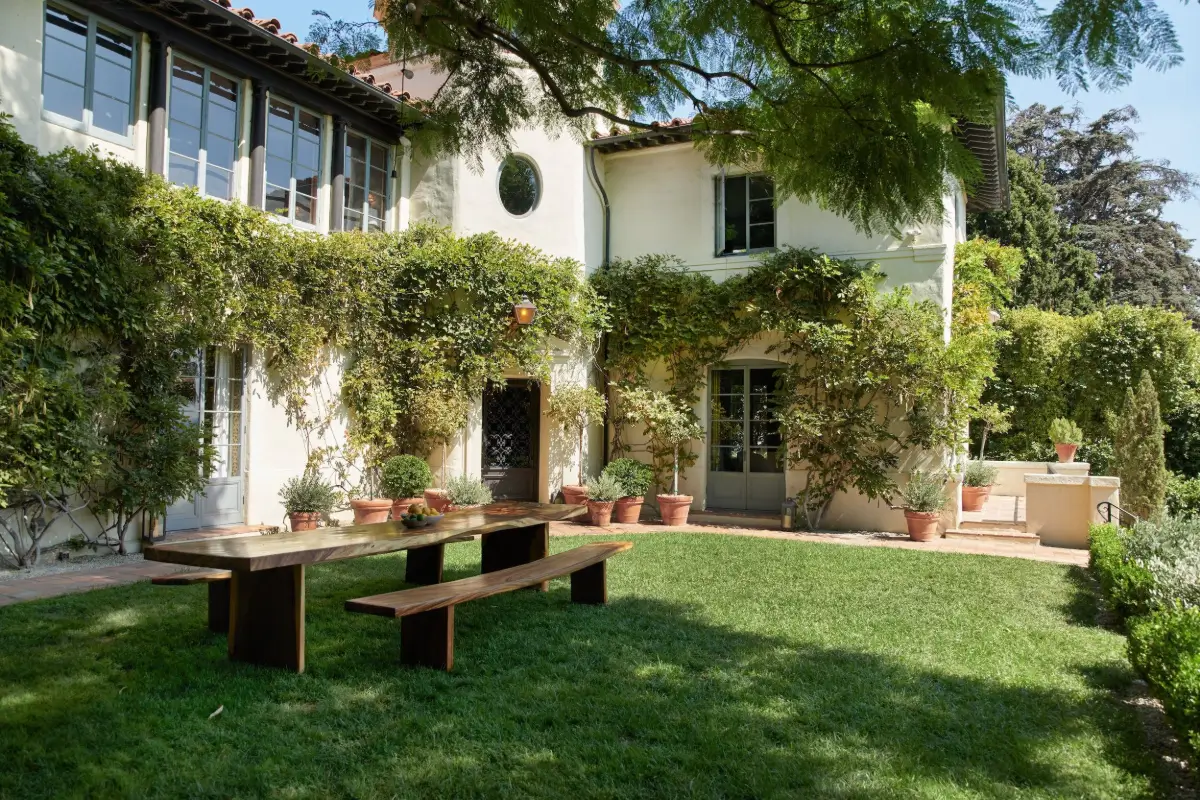Pierce & Ward Designed Interiors in a 1920s Spanish-Style Hollywood Hills Home 1 1920s-spanish-style-home-pierce-and-ward-interiors-hollywood-hills-nordroom
