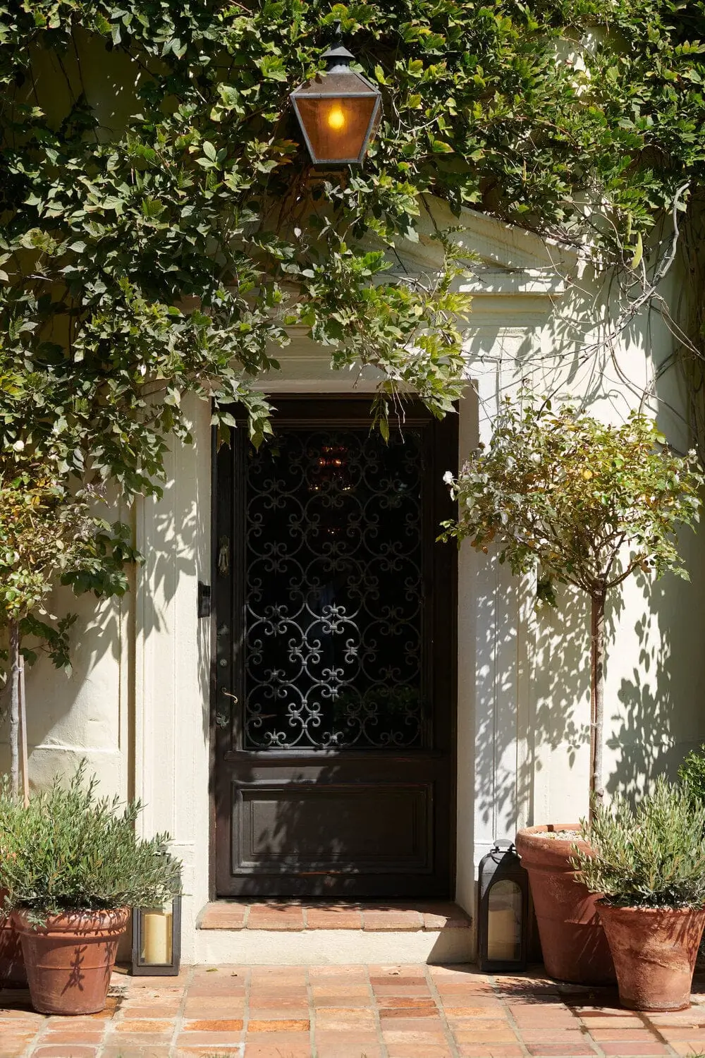 Pierce & Ward Designed Interiors in a 1920s Spanish-Style Hollywood Hills Home 2 1920s-spanish-style-home-pierce-and-ward-interiors-hollywood-hills-nordroom