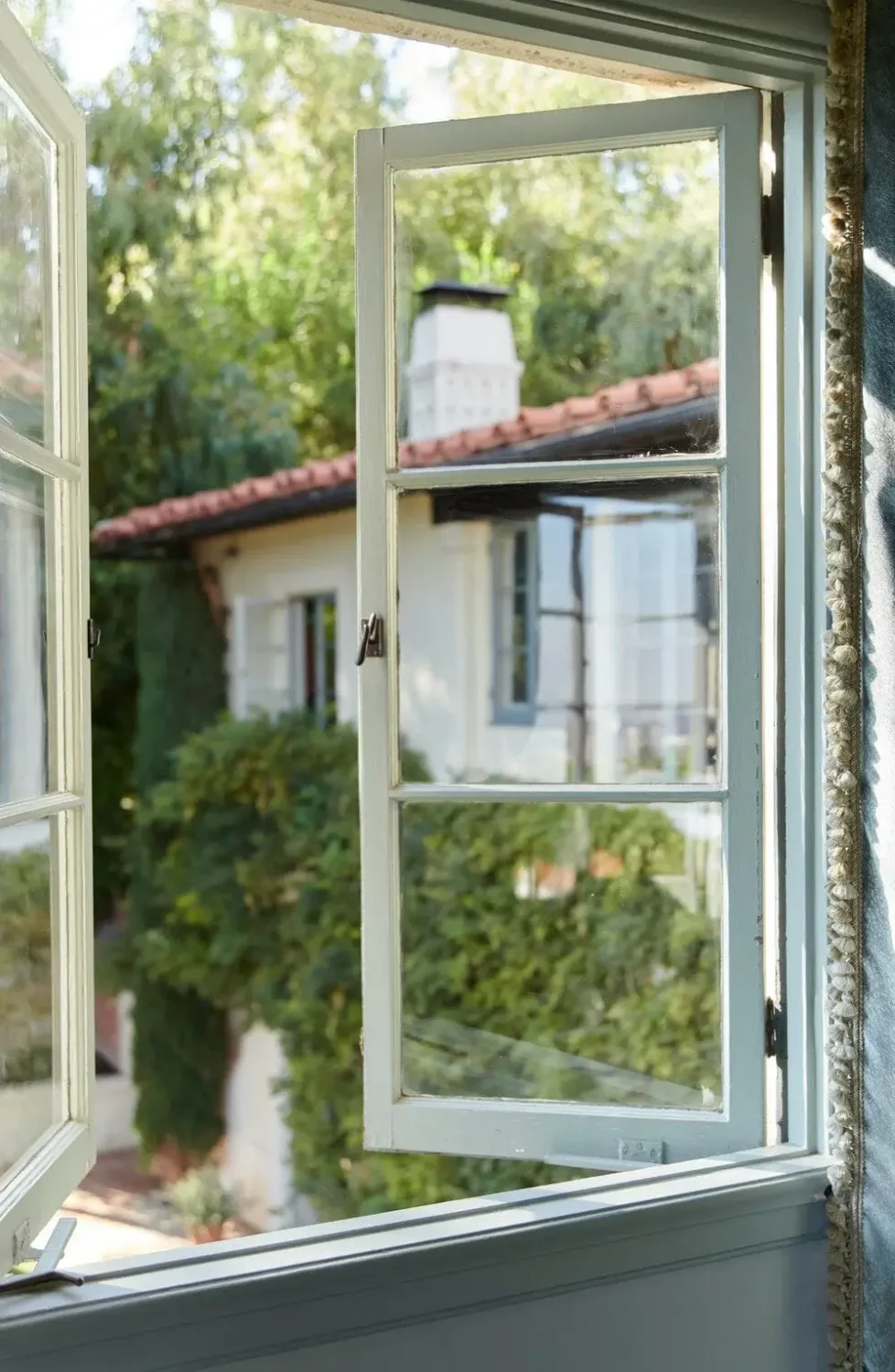 Pierce & Ward Designed Interiors in a 1920s Spanish-Style Hollywood Hills Home 19 1920s-spanish-style-home-pierce-and-ward-interiors-hollywood-hills-nordroom