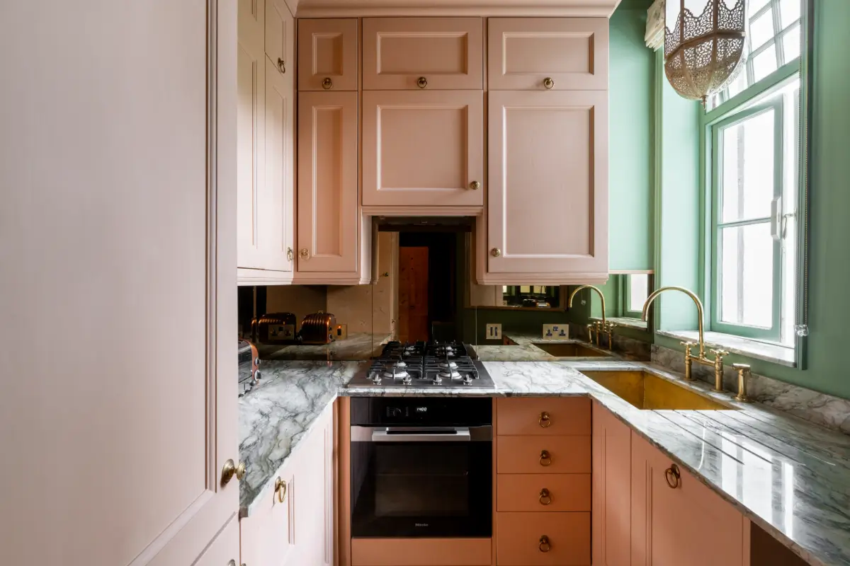 antiques-english-heritage-period-features-notting-hill-apartment