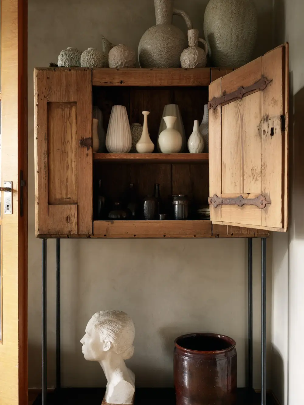 Scandinavian Design Classics and a New Teak Kitchen in a 1940s Apartment 18 art-vintage-moody-palette-renovated-1940s-apartment-stockholm-nordroom