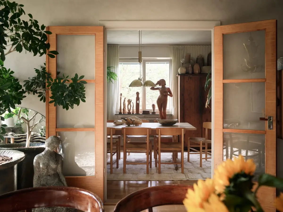 Scandinavian Design Classics and a New Teak Kitchen in a 1940s Apartment 20 art-vintage-moody-palette-renovated-1940s-apartment-stockholm-nordroom