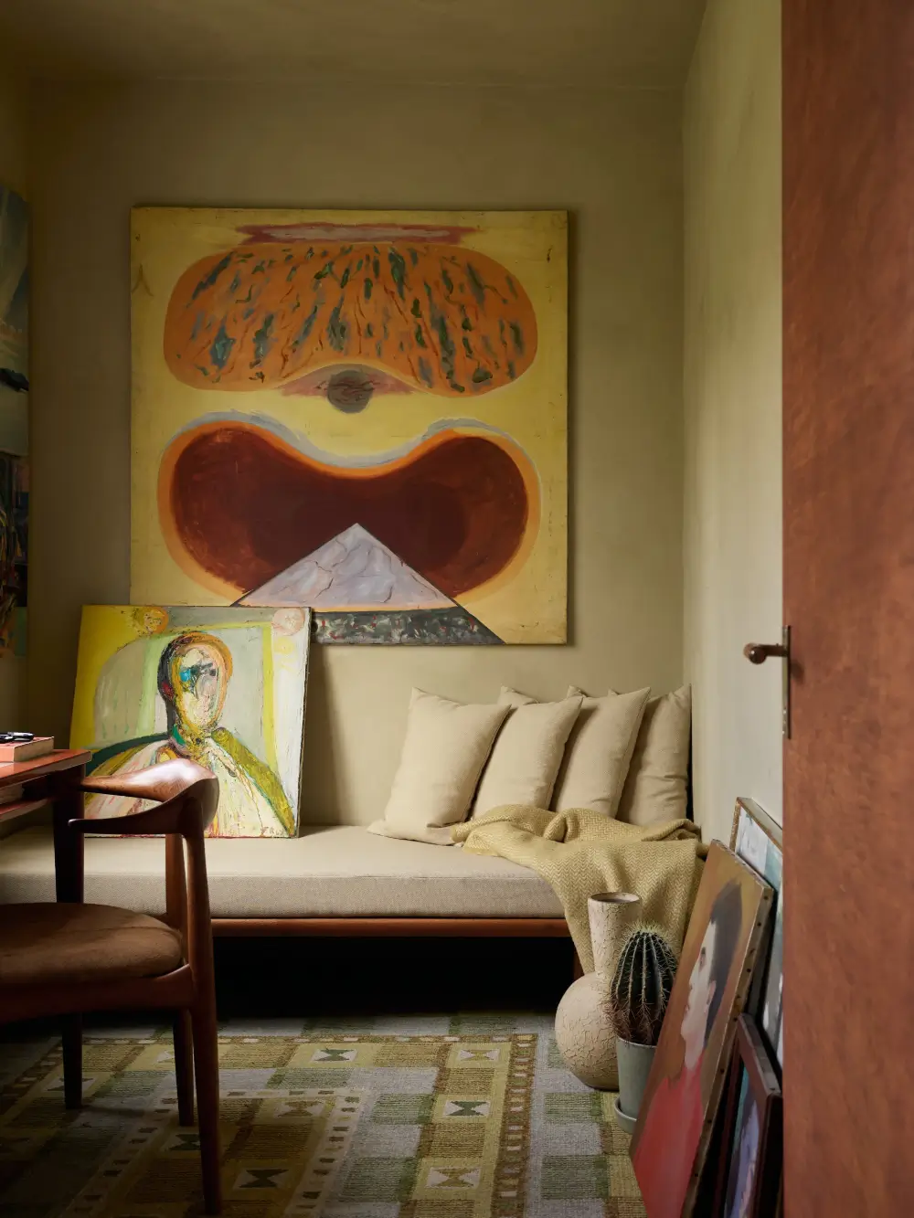 Scandinavian Design Classics and a New Teak Kitchen in a 1940s Apartment 26 art-vintage-moody-palette-renovated-1940s-apartment-stockholm-nordroom