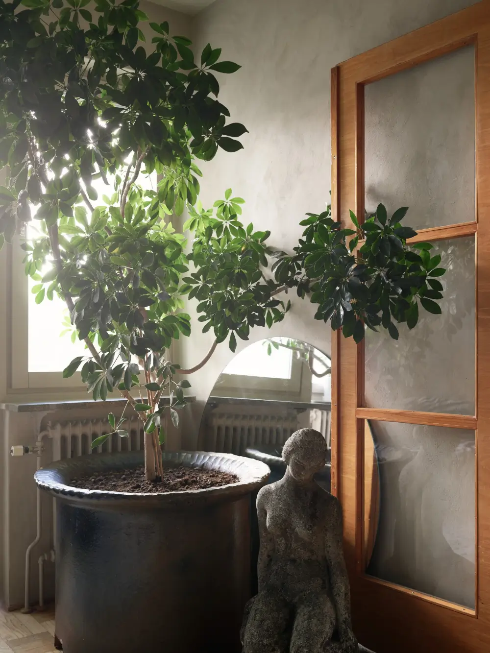 Scandinavian Design Classics and a New Teak Kitchen in a 1940s Apartment 4 art-vintage-moody-palette-renovated-1940s-apartment-stockholm-nordroom
