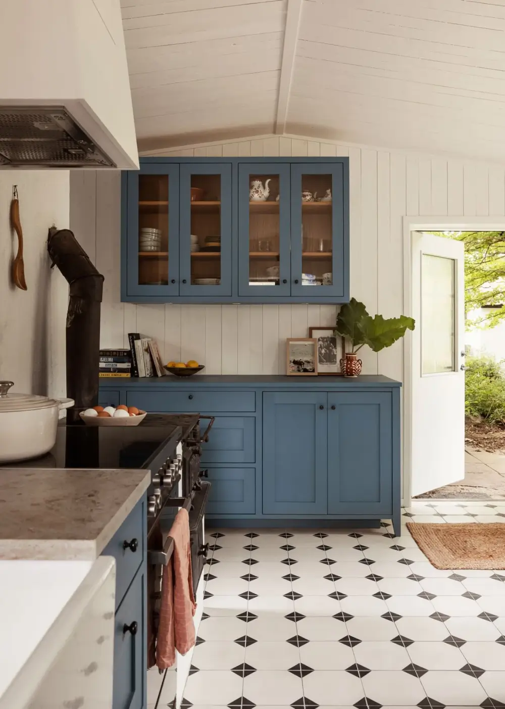 A Renovated Early 20th-Century Farmhouse on Gotland 2 charming-summer-house-swedish-island-gotland
