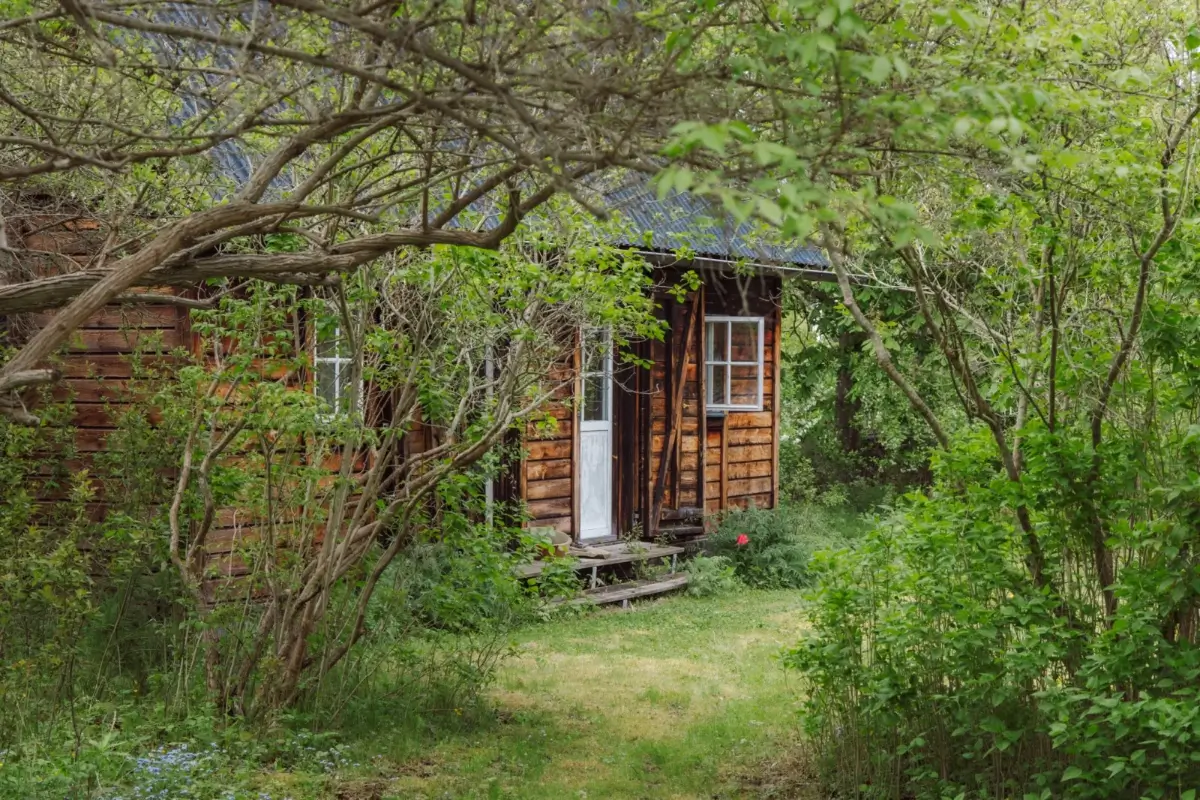 A Renovated Early 20th-Century Farmhouse on Gotland 26 charming-summer-house-swedish-island-gotland