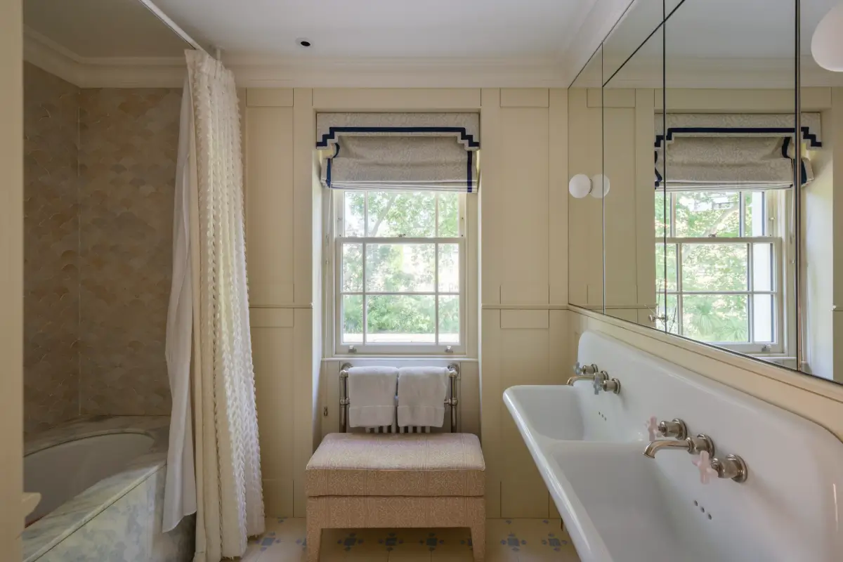 Color, Tactile Materials, and Hand-Crafted Finishes in a Notting Hill Townhouse 27 color-custom-details-renovated-notting-hill-townhouse