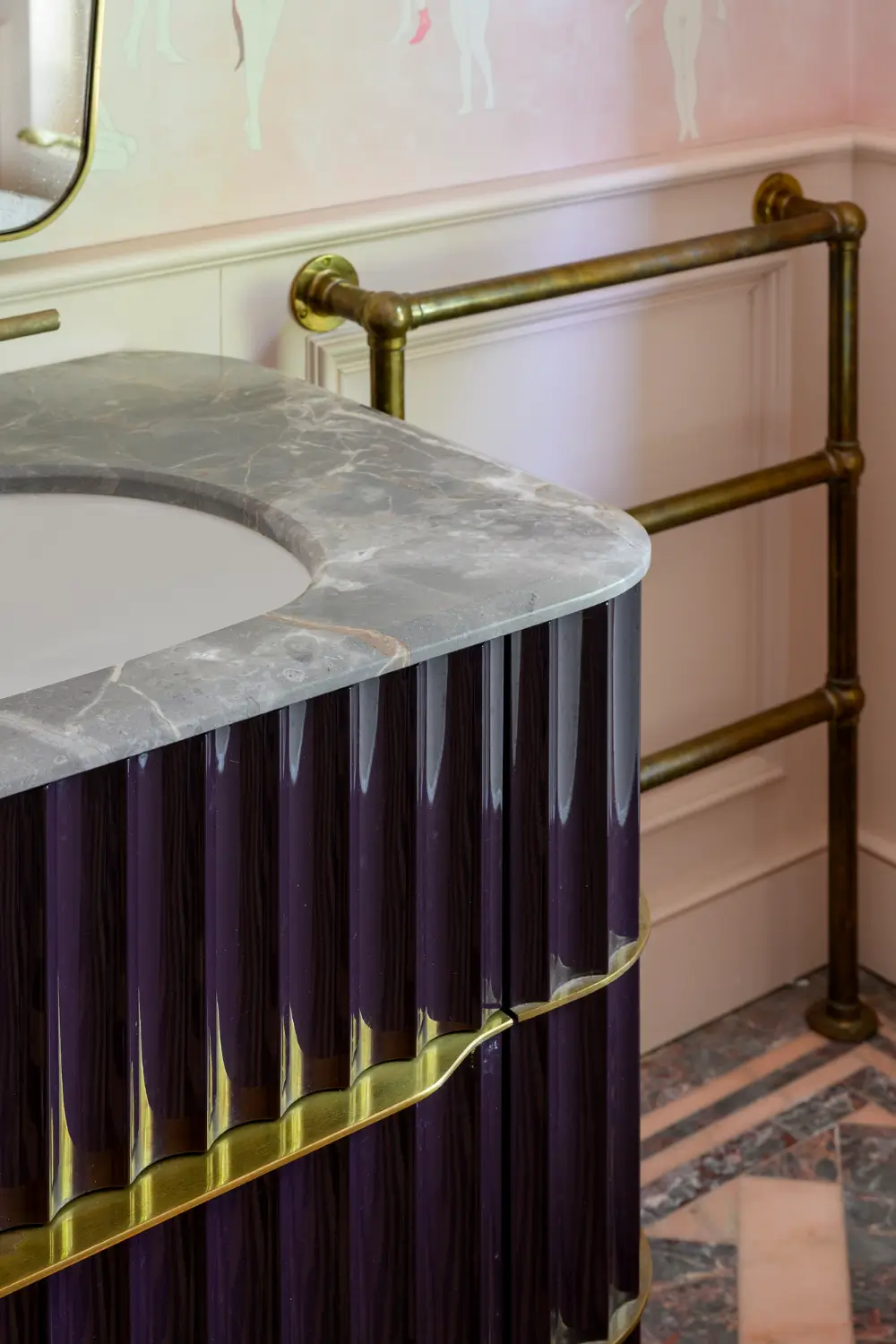 Color, Tactile Materials, and Hand-Crafted Finishes in a Notting Hill Townhouse 19 color-custom-details-renovated-notting-hill-townhouse