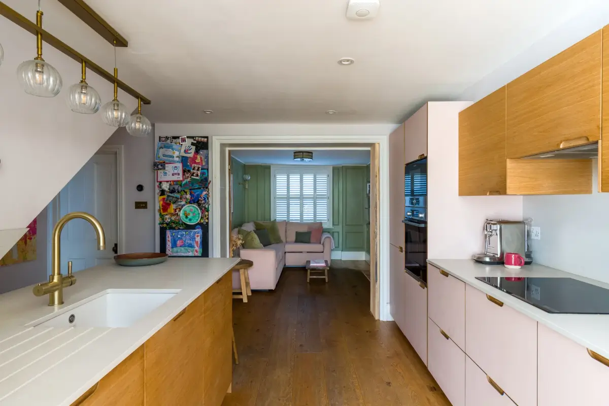 A Colorful Victorian Family Home with a Glazed Extension 15 colorful-renovated-victorian-house-london