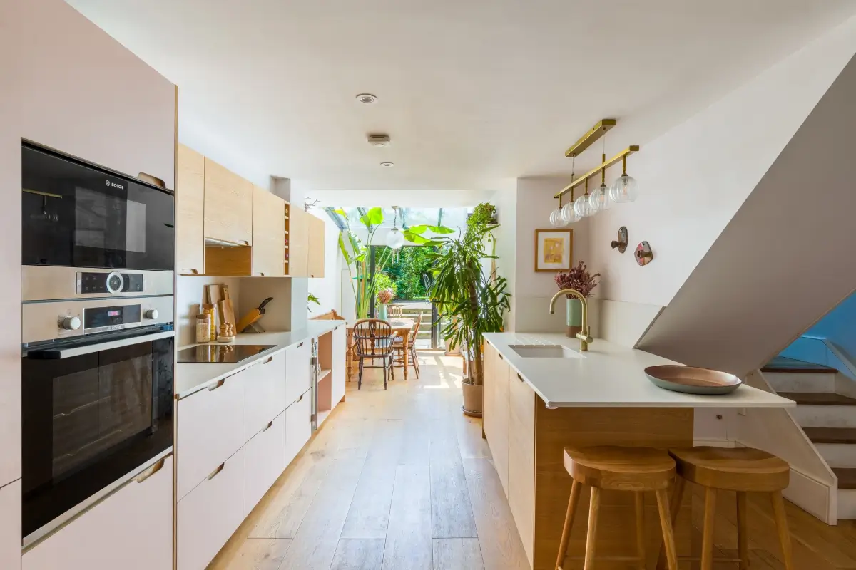 A Colorful Victorian Family Home with a Glazed Extension 17 colorful-renovated-victorian-house-london