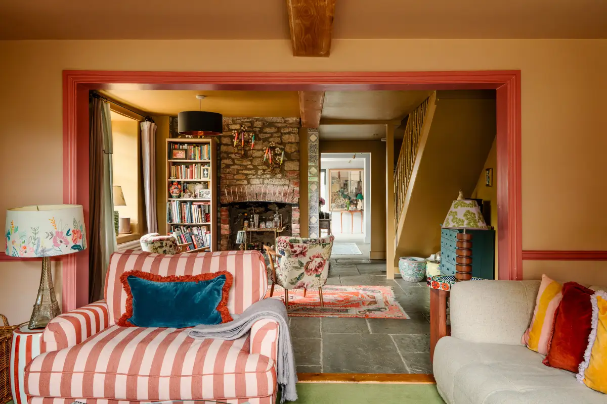 A Traditional Stone Cottage with a Black Timber Extension and Colorful Interiors 6 colorful-rubble-stone-cottage-wooden-extension-somerset