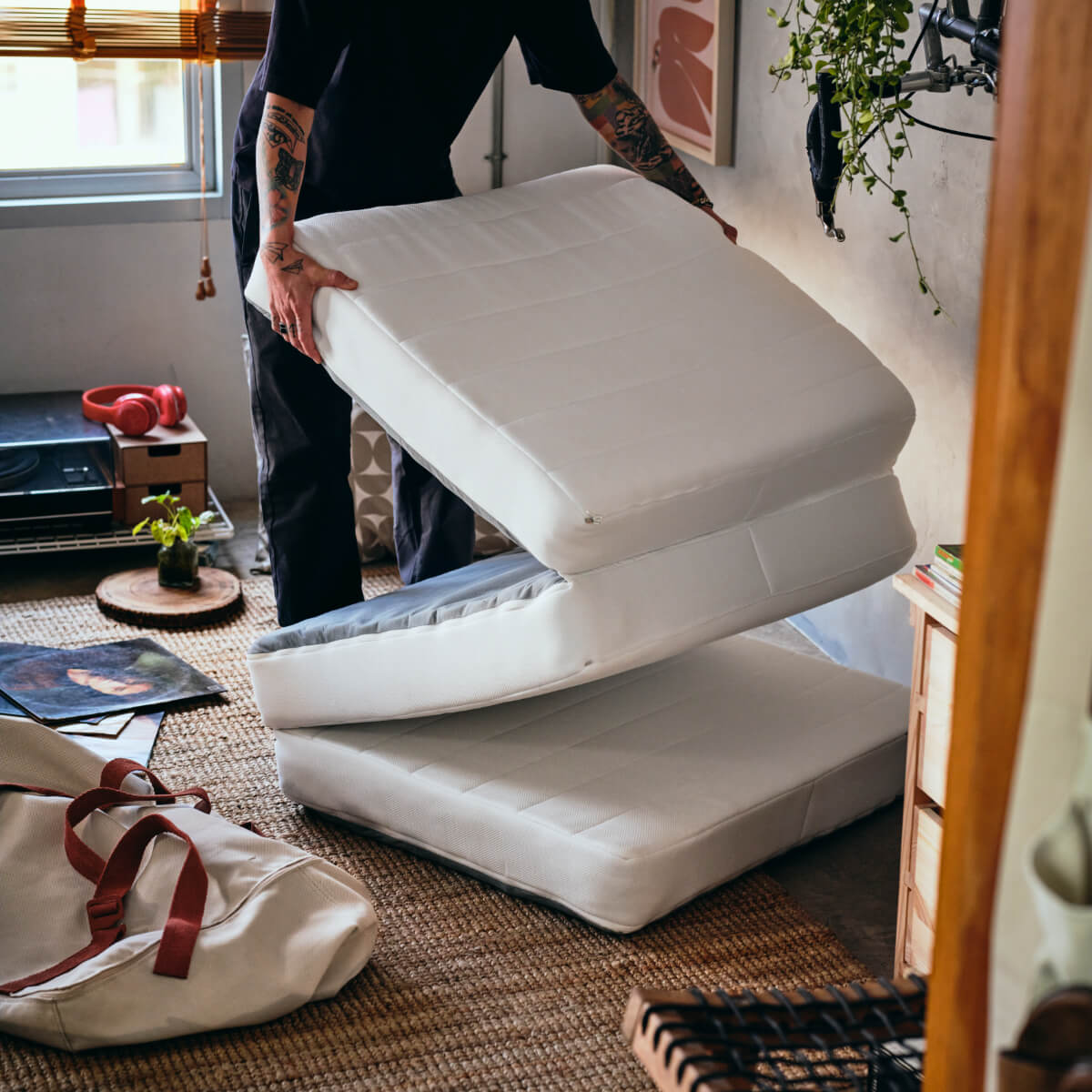 IKEA KOMPISHÄNG: 11 Affordable, Portable Pieces for Life in Transit 6 foldable-bed-chair-IKEA-KOMPISHANG-collection-nordroom