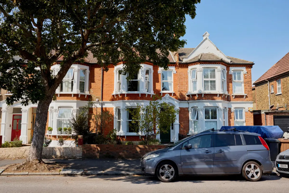A Serene Palette and Preserved Elements in a Victorian Family Home 35 four-bedroom-late-victorian-house-south-east-london-nordroom