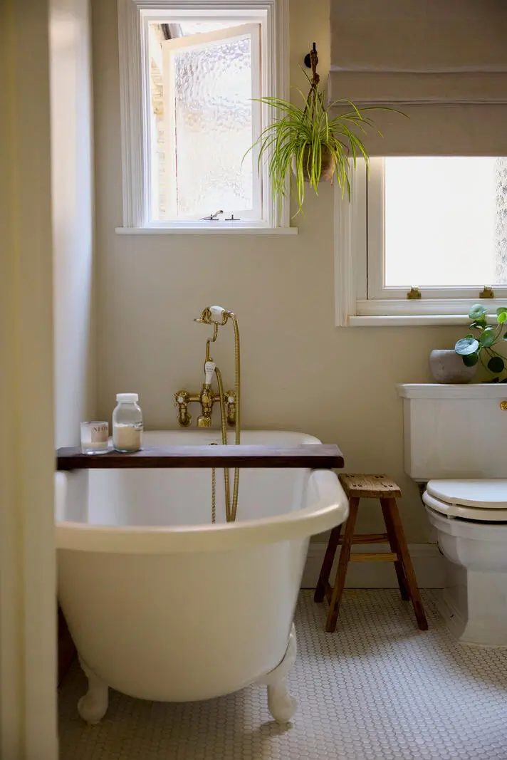 A Serene Palette and Preserved Elements in a Victorian Family Home 19 four-bedroom-late-victorian-house-south-east-london-nordroom