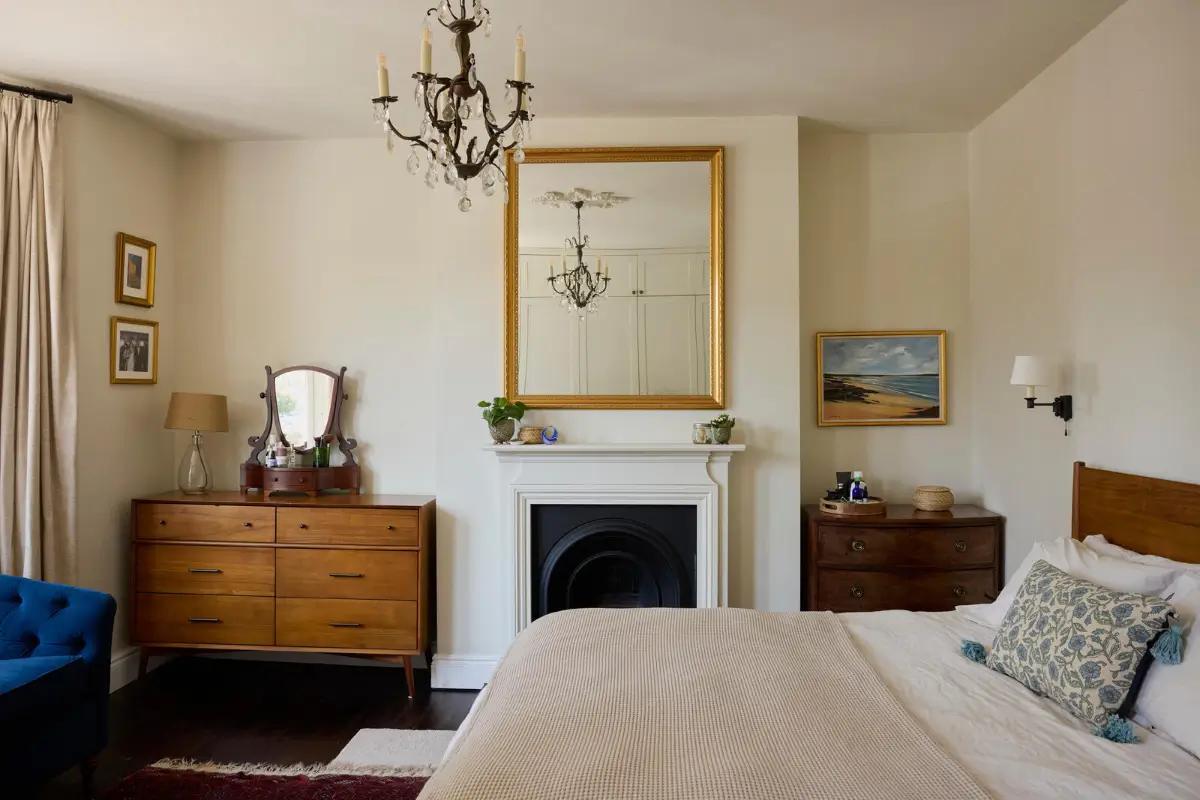 A Serene Palette and Preserved Elements in a Victorian Family Home 25 four-bedroom-late-victorian-house-south-east-london-nordroom