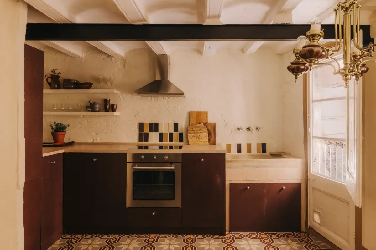 Sustainable Design and Reclaimed Materials in a Historic Barcelona Apartment 2 historic-features-natural-materials-characterful-barcelona-apartment-nordroom