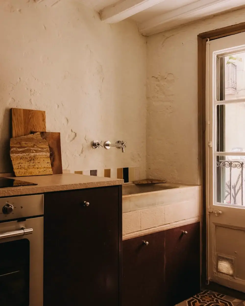 Sustainable Design and Reclaimed Materials in a Historic Barcelona Apartment 6 historic-features-natural-materials-characterful-barcelona-apartment-nordroom