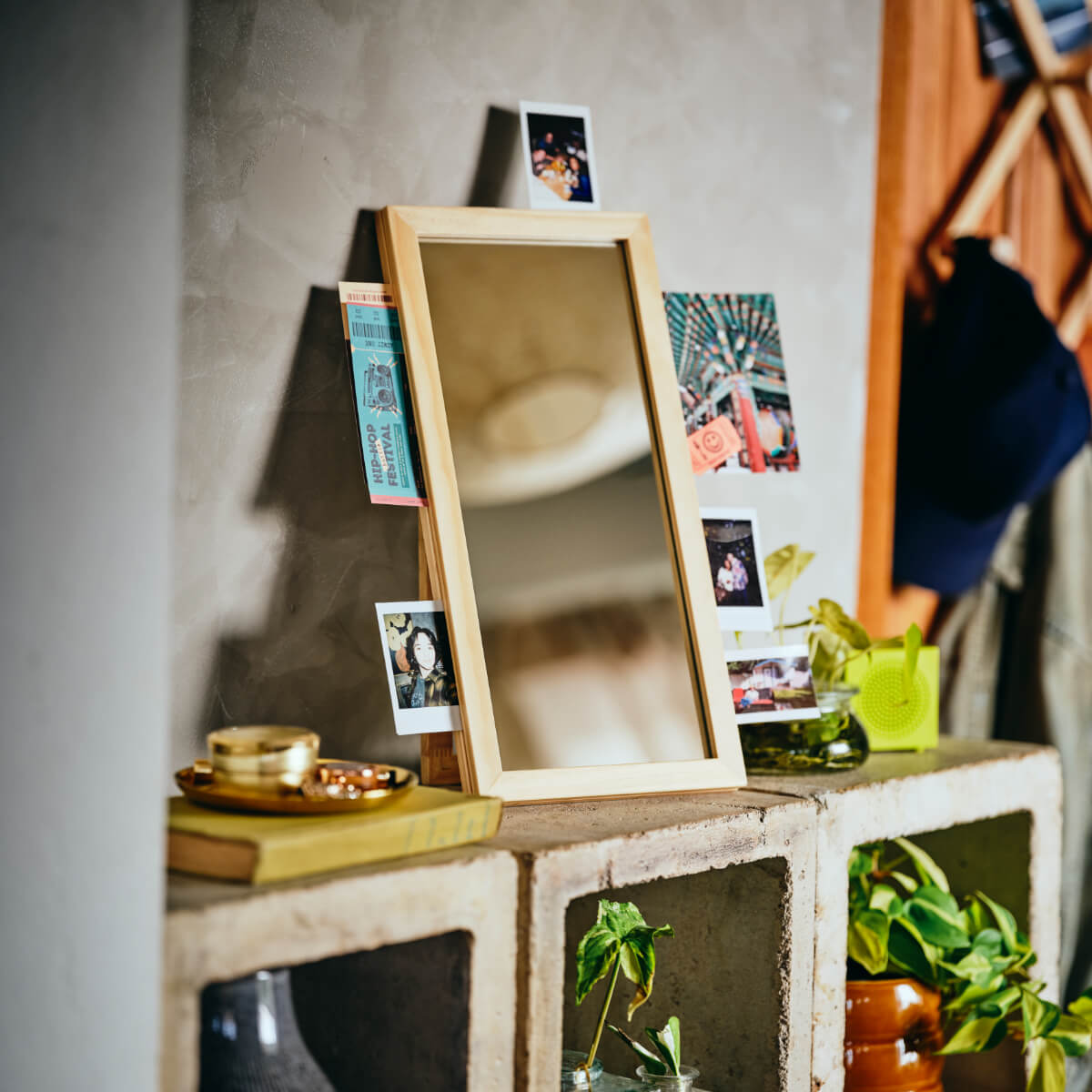 IKEA KOMPISHÄNG: 11 Affordable, Portable Pieces for Life in Transit 23 mirror-IKEA-KOMPISHANG-collection-nordroom