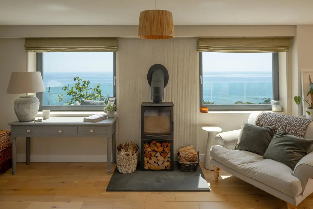 Light-Filled Spaces in a Modern Seaside Home in Cornwall 13 modern-family-house-sea-views-cornwall-nordroom
