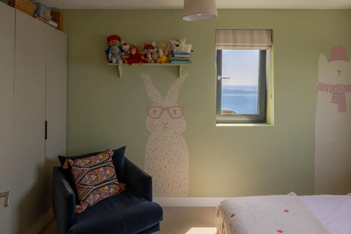 Light-Filled Spaces in a Modern Seaside Home in Cornwall 24 modern-family-house-sea-views-cornwall-nordroom