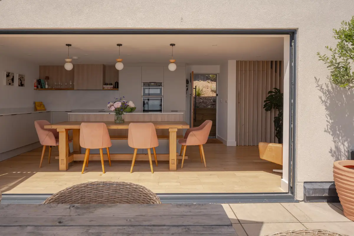 Light-Filled Spaces in a Modern Seaside Home in Cornwall 6 modern-family-house-sea-views-cornwall-nordroom