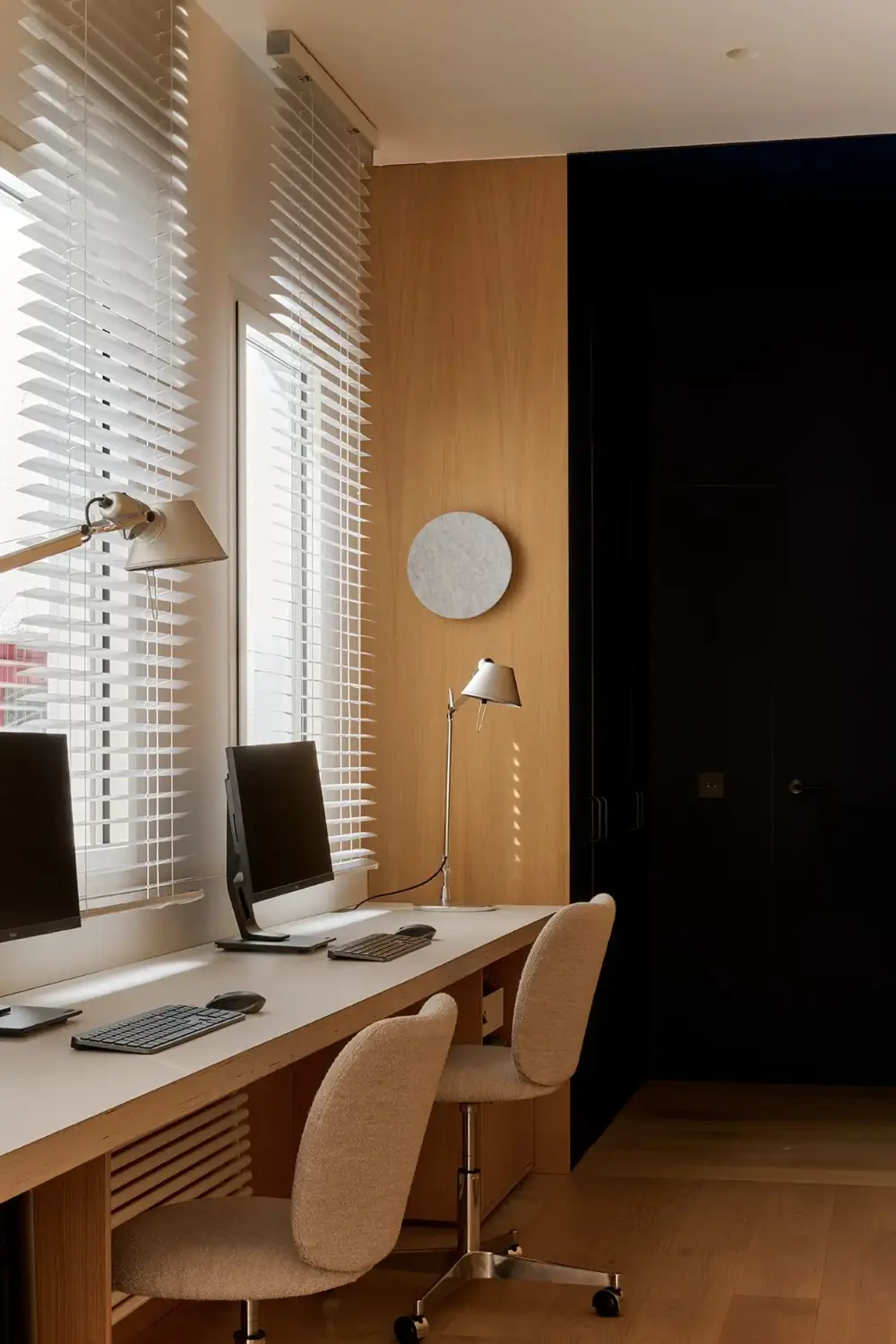 A Multifunctional Hall and Smart Storage in a Modern Madrid Apartment 13 modern-renovated-apartment-1940s-building-madrid-nordroom