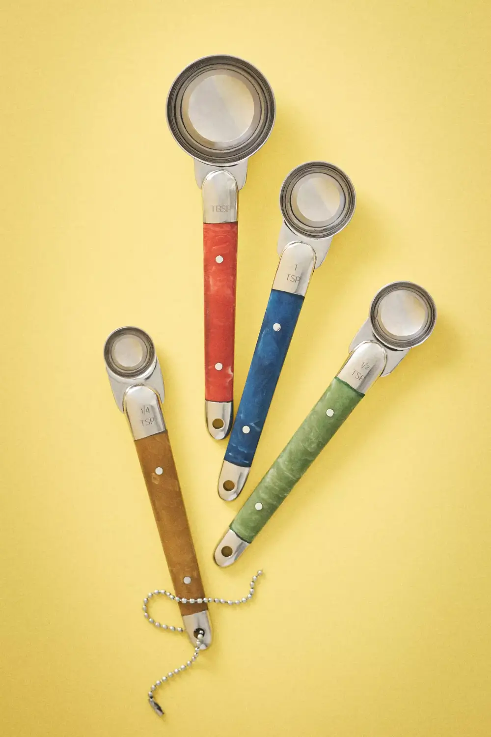 Anthropologie Teams Up with Molly Yeh for a Joyful New Kitchen Collection 12 nordroom-Molly-Yeh-anthropoligie-collection-measuring-spoons