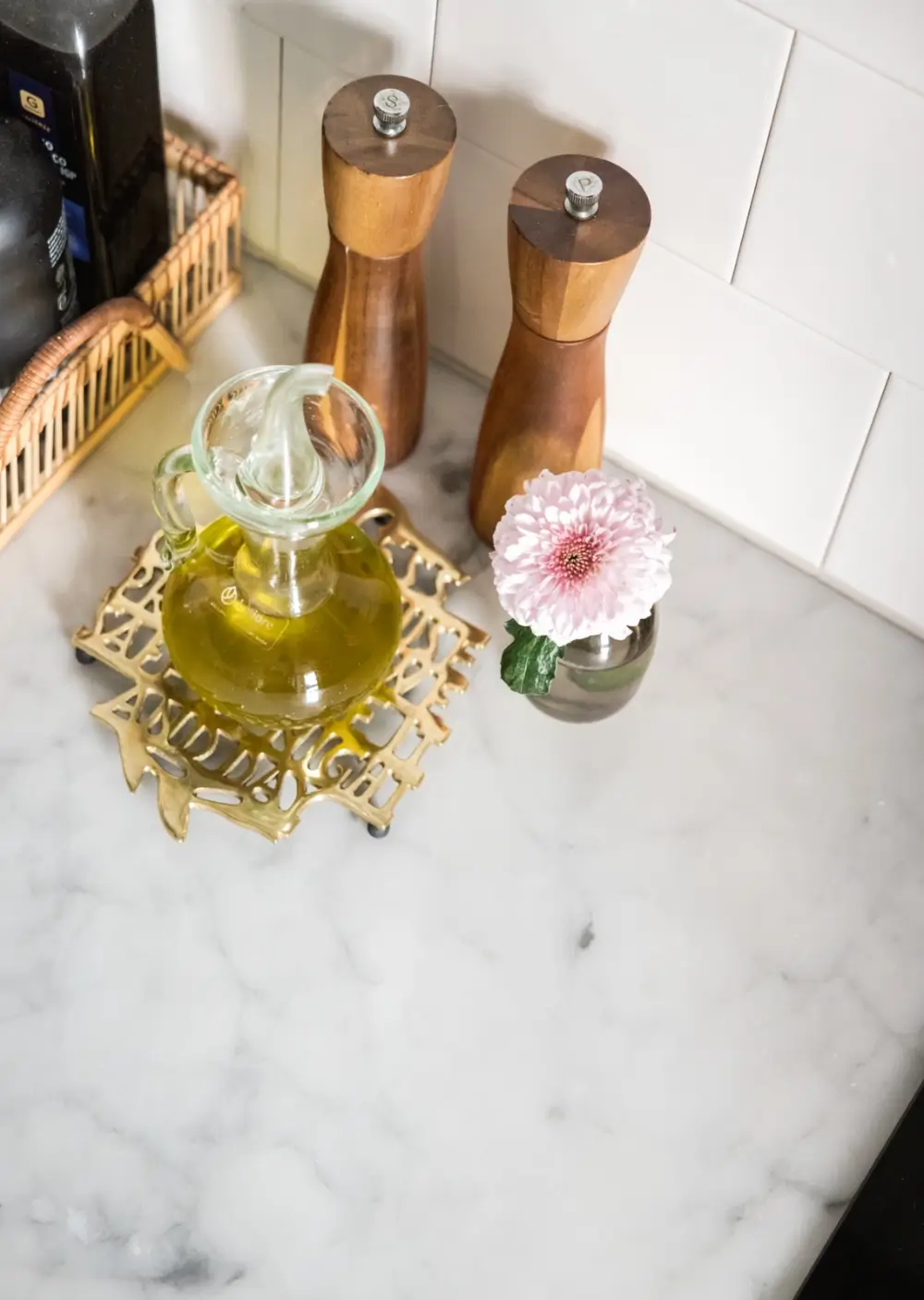 An Eye-Catching Painted Kitchen Floor in a Late 19th-Century Apartment 22 painted-kitchen-floorboards-light-19th-century-stockholm-apartment-nordroom