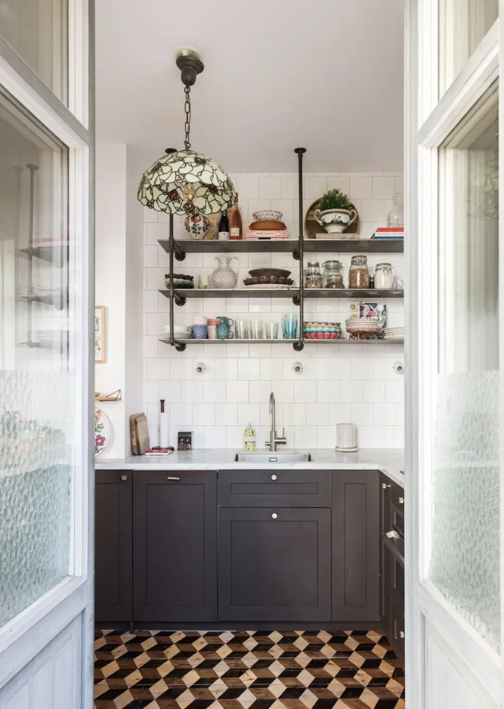 An Eye-Catching Painted Kitchen Floor in a Late 19th-Century Apartment 23 painted-kitchen-floorboards-light-19th-century-stockholm-apartment-nordroom
