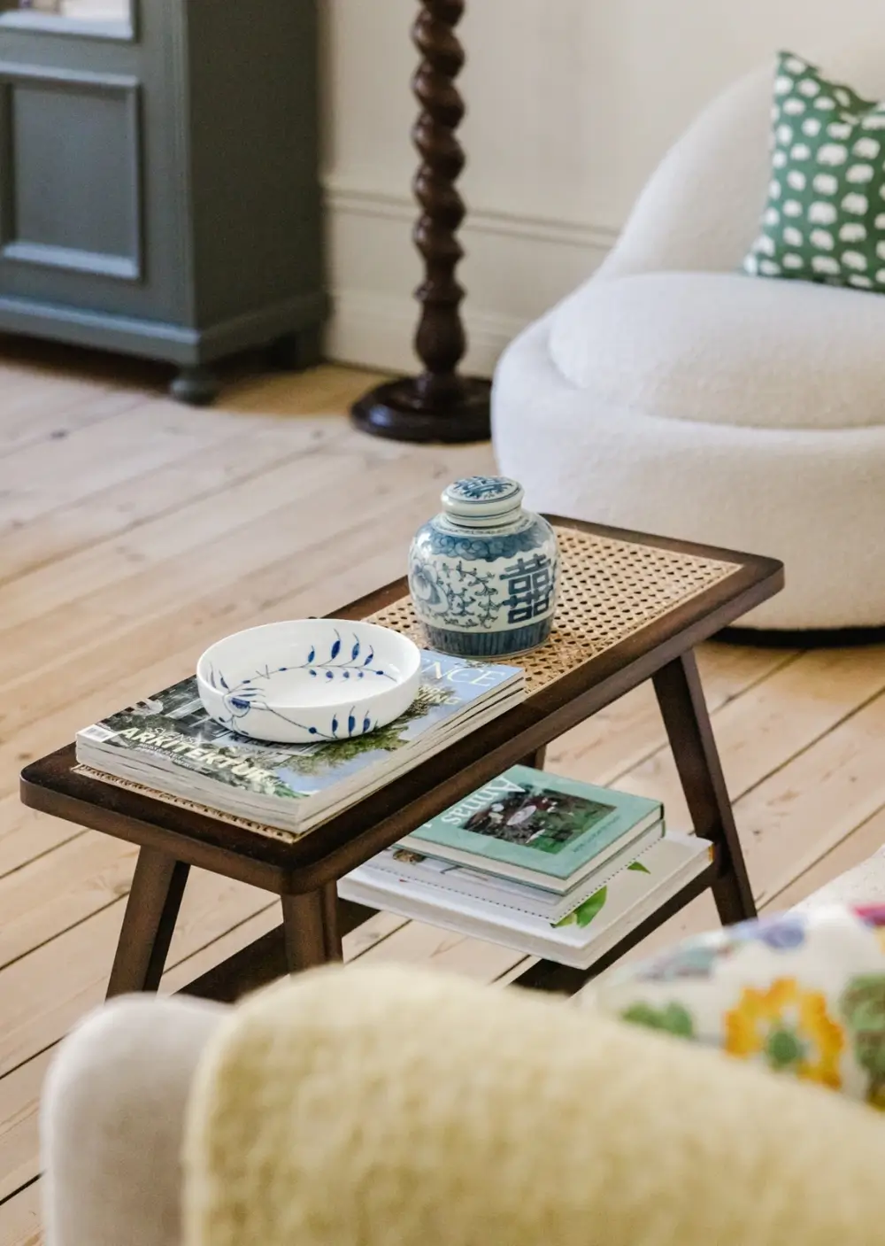 An Eye-Catching Painted Kitchen Floor in a Late 19th-Century Apartment 5 painted-kitchen-floorboards-light-19th-century-stockholm-apartment-nordroom