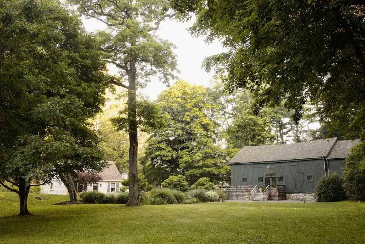 A Colonial New York Farmhouse Showcases its Characterful 250-Year-History 2 renovated-18th-century-traditional-colonial-farmhouse-pine-plains-new-york