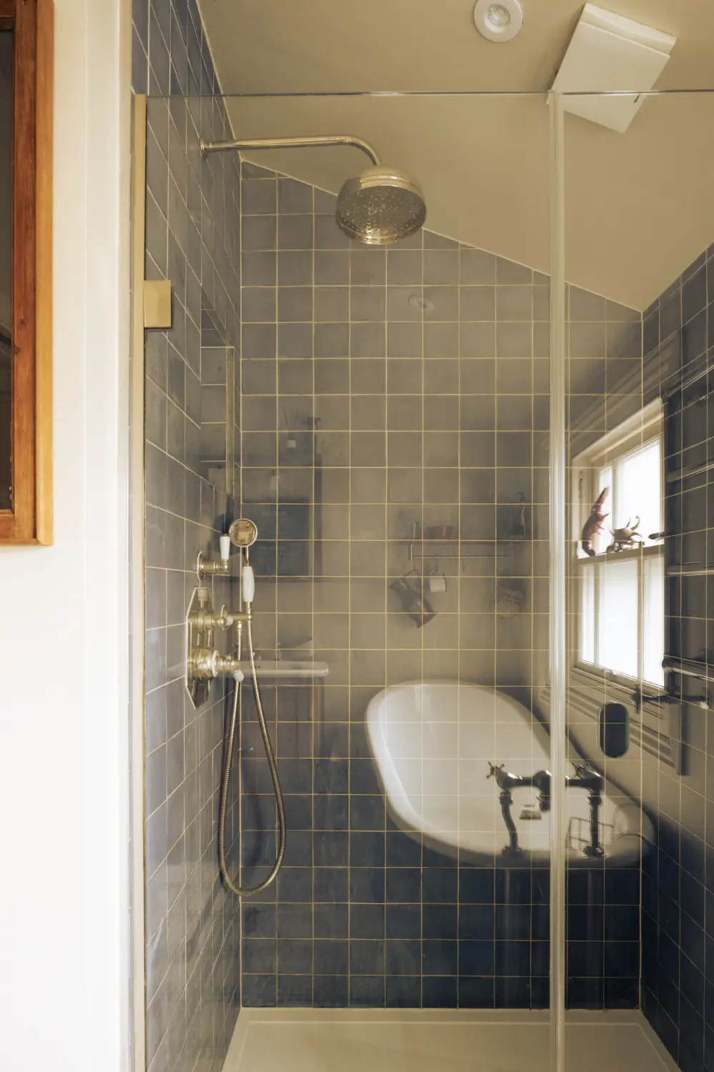 An Extended Victorian Family Home with a Blue deVOL Kitchen 44 renovated-extended-1860s-victorian-house-london-fields