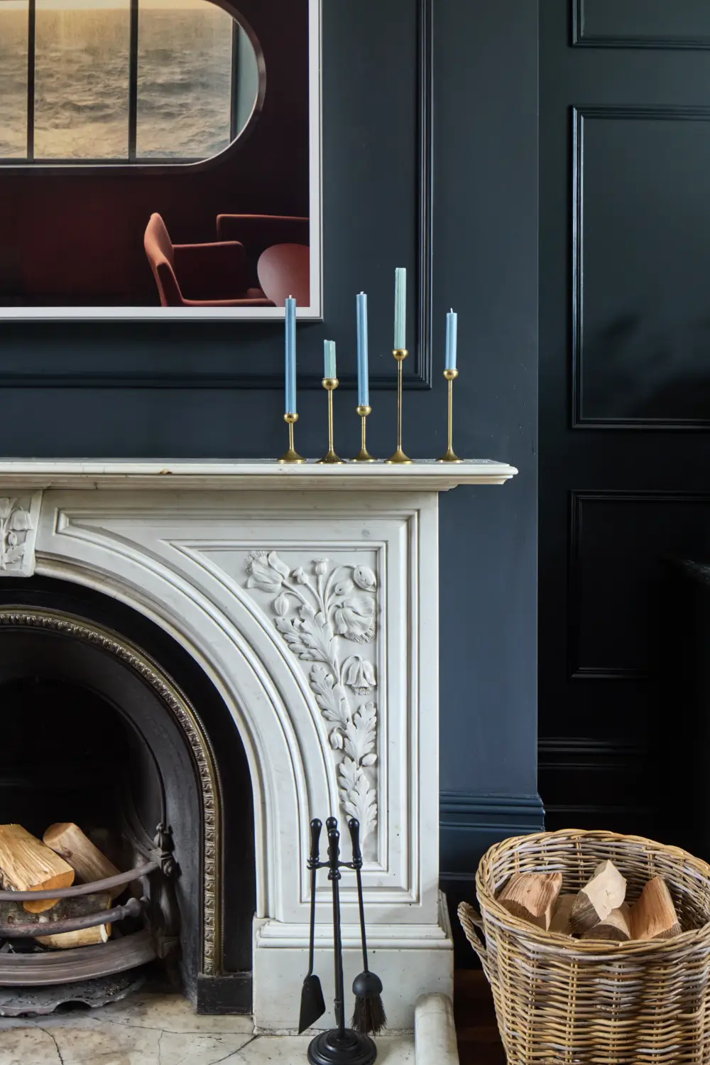 A Grand, Renovated Victorian Family Home on the River Thames in London 10 rich-color-palette-victorian-house-river-thames-london