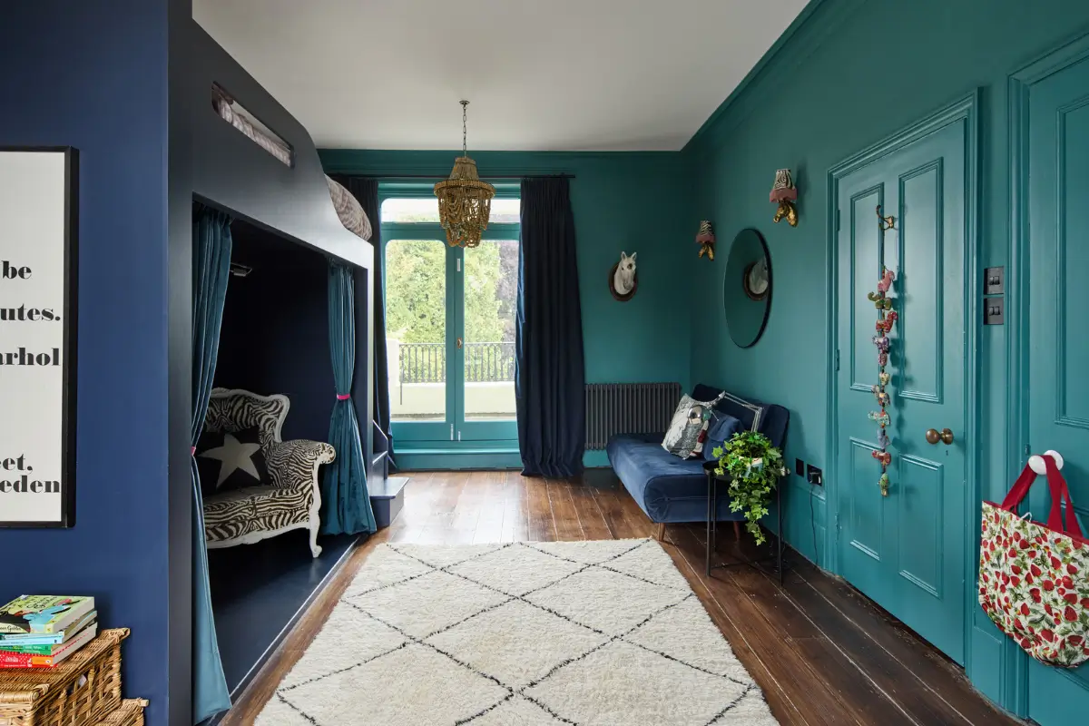 A Grand, Renovated Victorian Family Home on the River Thames in London 24 rich-color-palette-victorian-house-river-thames-london