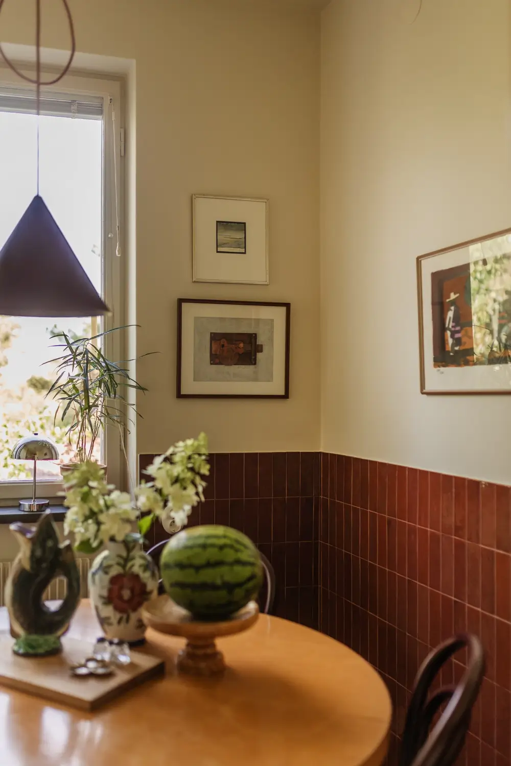 A Cohesive Soft Yellow and Beige Color Palette in a 1940s Apartment 17 soft-color-palette-1940s-apartment-stockholm-nordroom