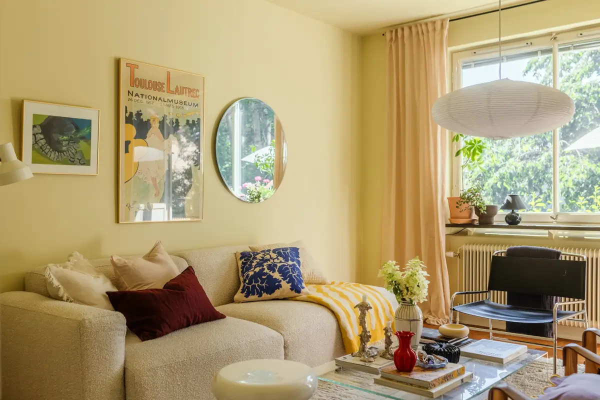 A Cohesive Soft Yellow and Beige Color Palette in a 1940s Apartment 3 soft-color-palette-1940s-apartment-stockholm-nordroom