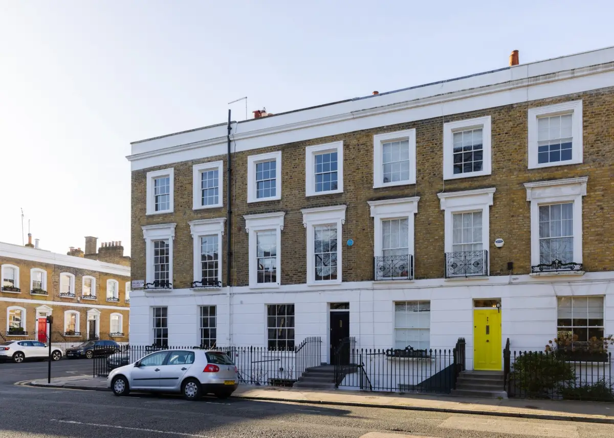 A Carefully Considered Color Palette in a Restored Victorian Townhouse 27 stylish-victorian-townhouse-london-period-features