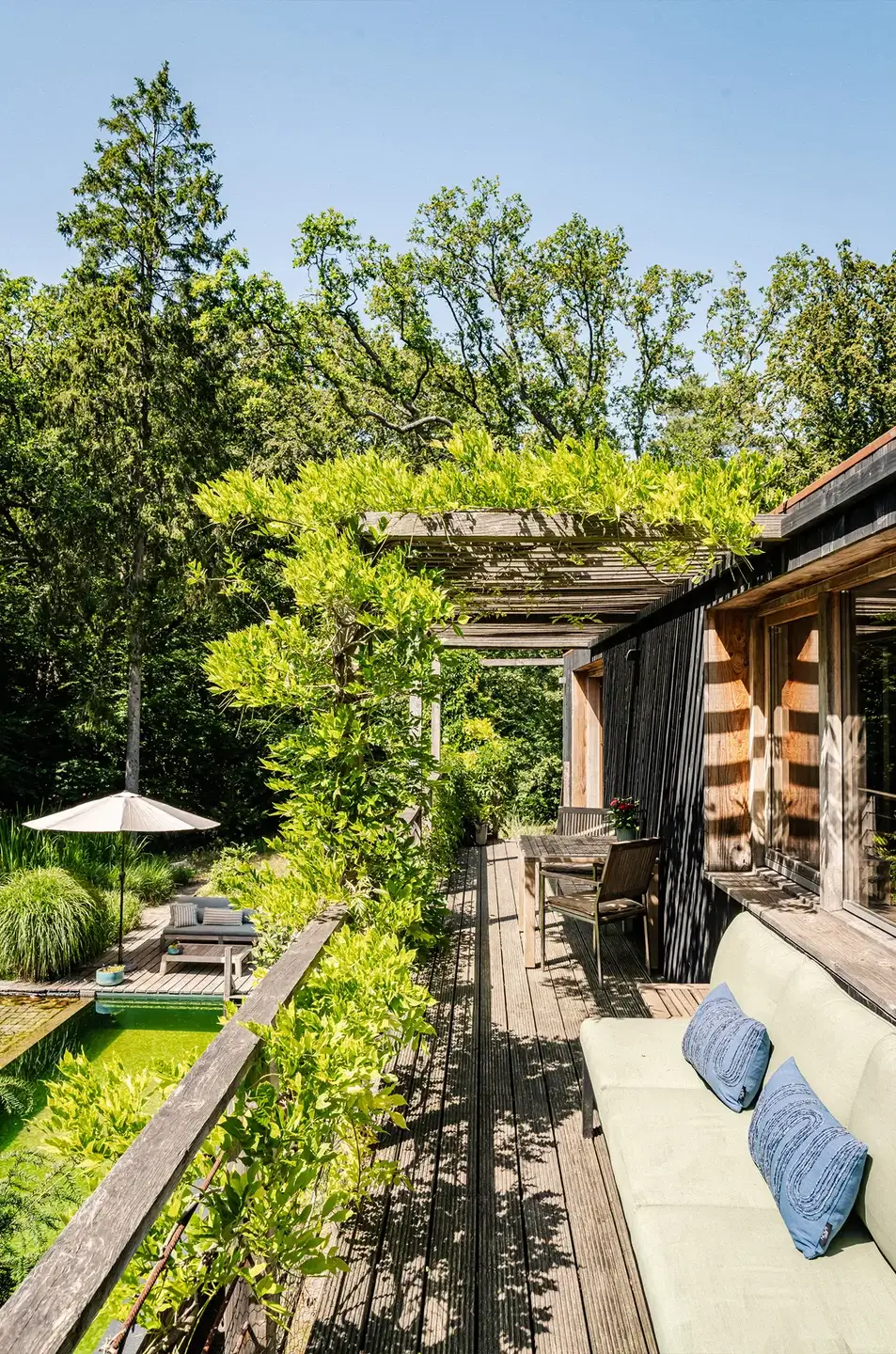 Nature is Part of Daily Life in This Sustainable Dutch Villa 22 unique-sustainable-house-garden-netherlands