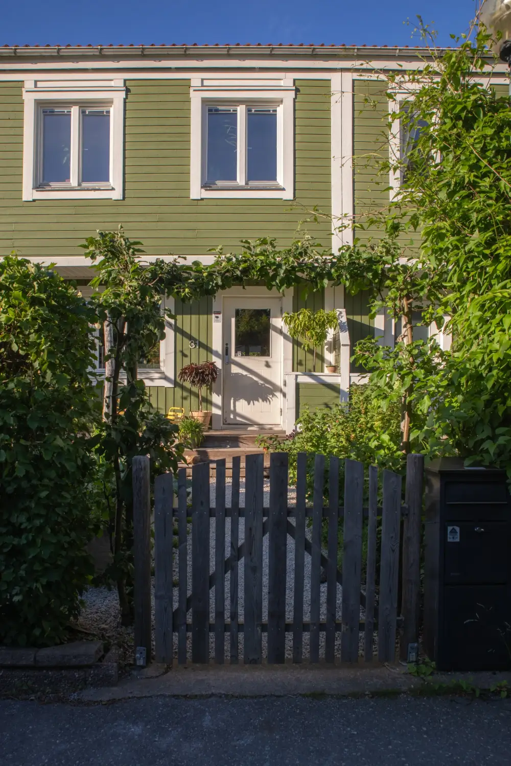 A Swedish Family Home with a Yellow Kitchen and Lovely Gardens 39 yellow-kitchen-cozy-family-home-sweden-nordroom