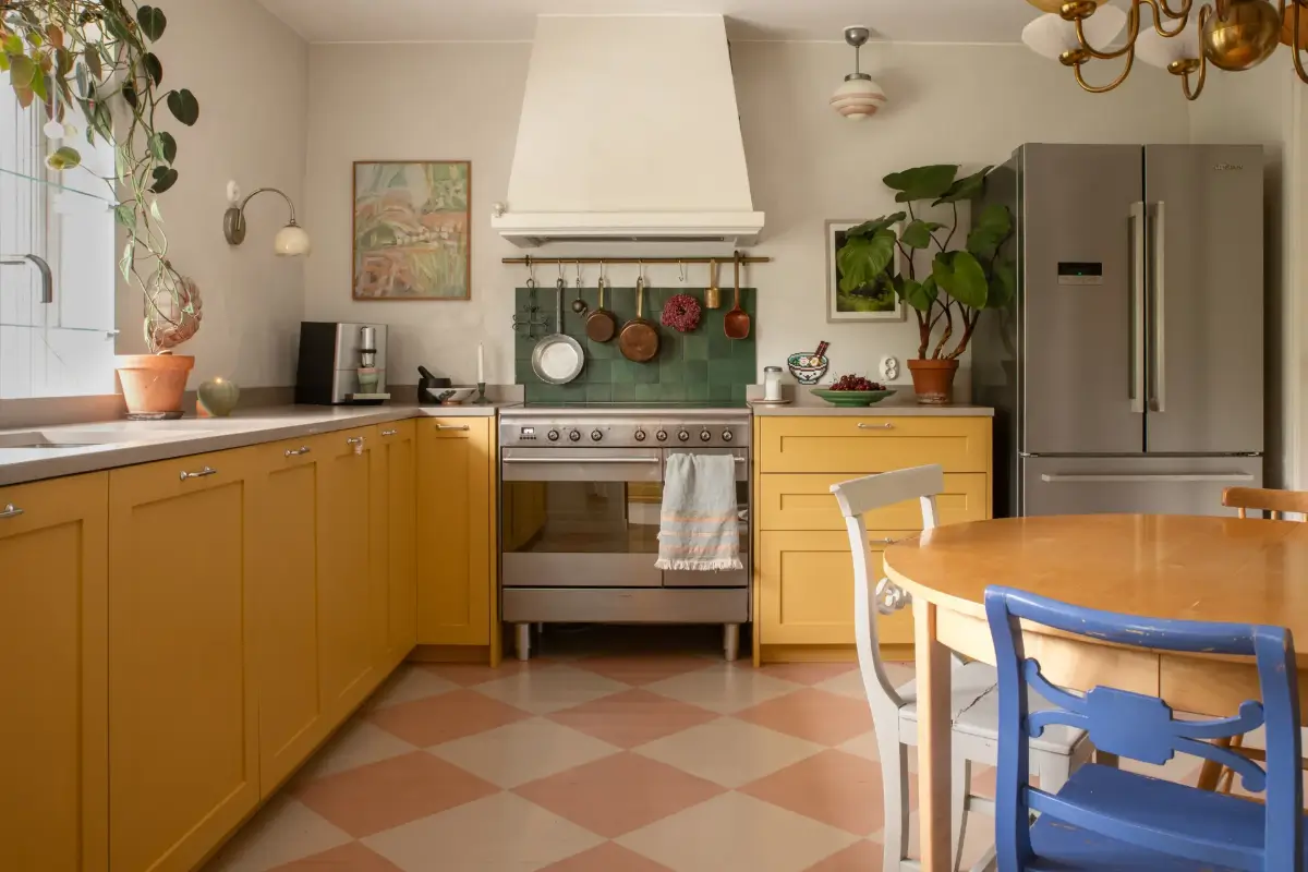 A Swedish Family Home with a Yellow Kitchen and Lovely Gardens 4 yellow-kitchen-cozy-family-home-sweden-nordroom