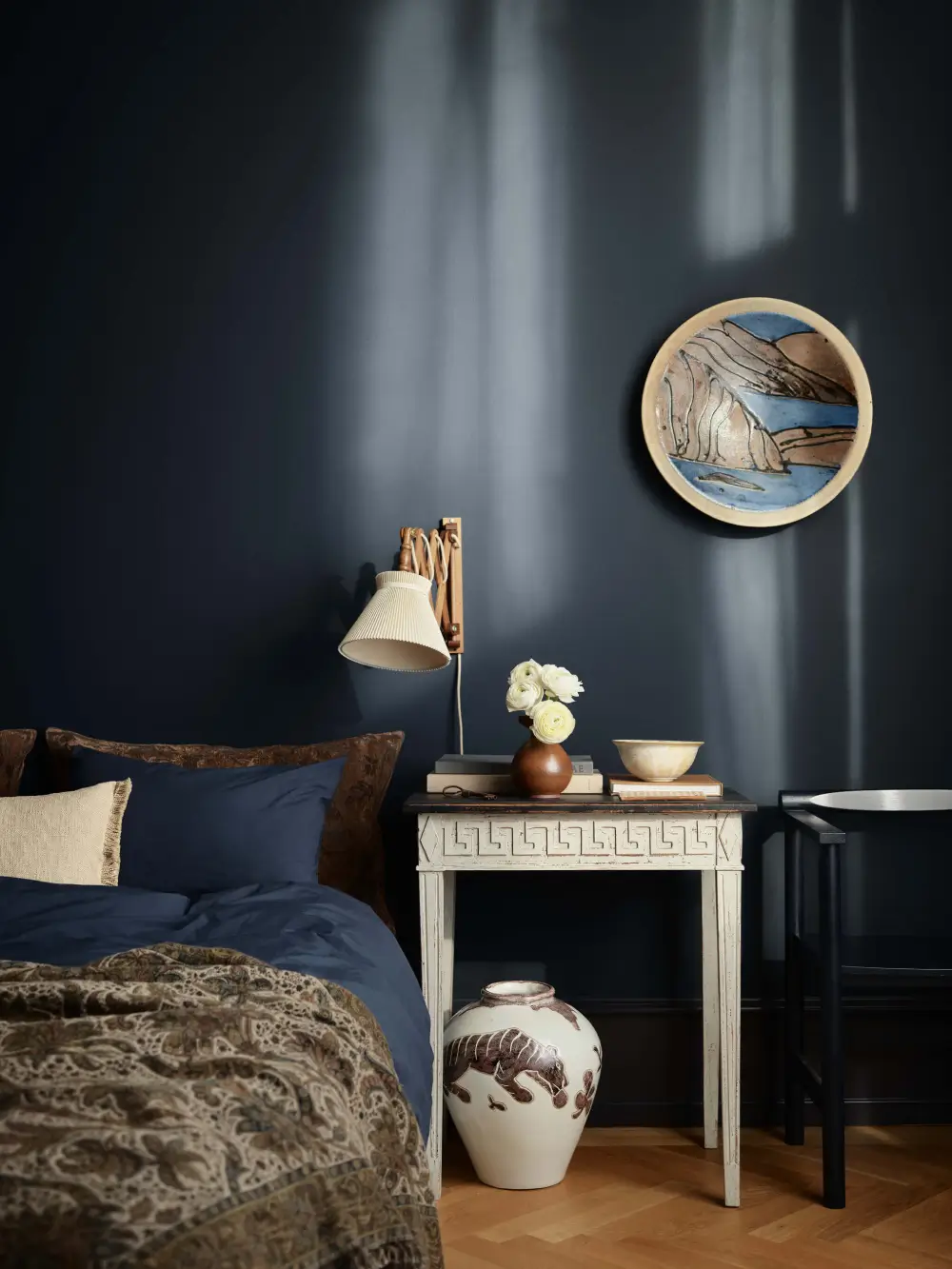 Jotun Launches JOURNEYS: A New Color Collection for 2027 37 bedroom-midnight-blue-jotun-color-chart-2027-journeys-nordroom