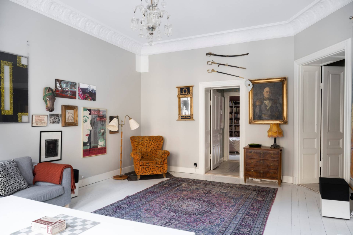 Before & After: A Soft Color Palette in a Grand Turn-of-the-Century Apartment 33 before after classic turn of the century apartment stockholm nordroom Before & After: A Soft Color Palette in a Grand Turn-of-the-Century Apartment