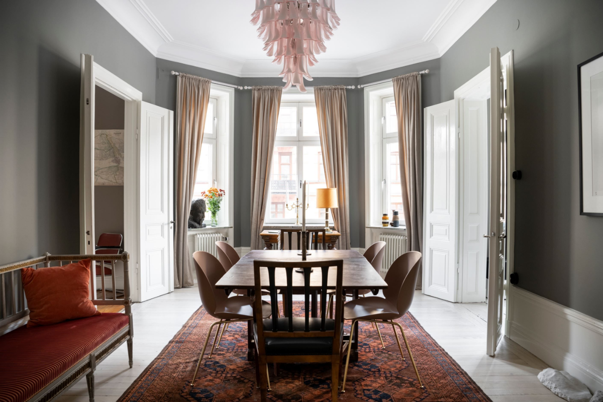 Before & After: A Soft Color Palette in a Grand Turn-of-the-Century Apartment 9 before after classic turn of the century apartment stockholm nordroom11 Before & After: A Soft Color Palette in a Grand Turn-of-the-Century Apartment