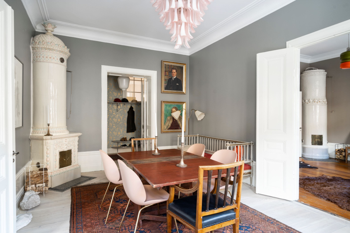 Before & After: A Soft Color Palette in a Grand Turn-of-the-Century Apartment 8 before after classic turn of the century apartment stockholm nordroom12 Before & After: A Soft Color Palette in a Grand Turn-of-the-Century Apartment
