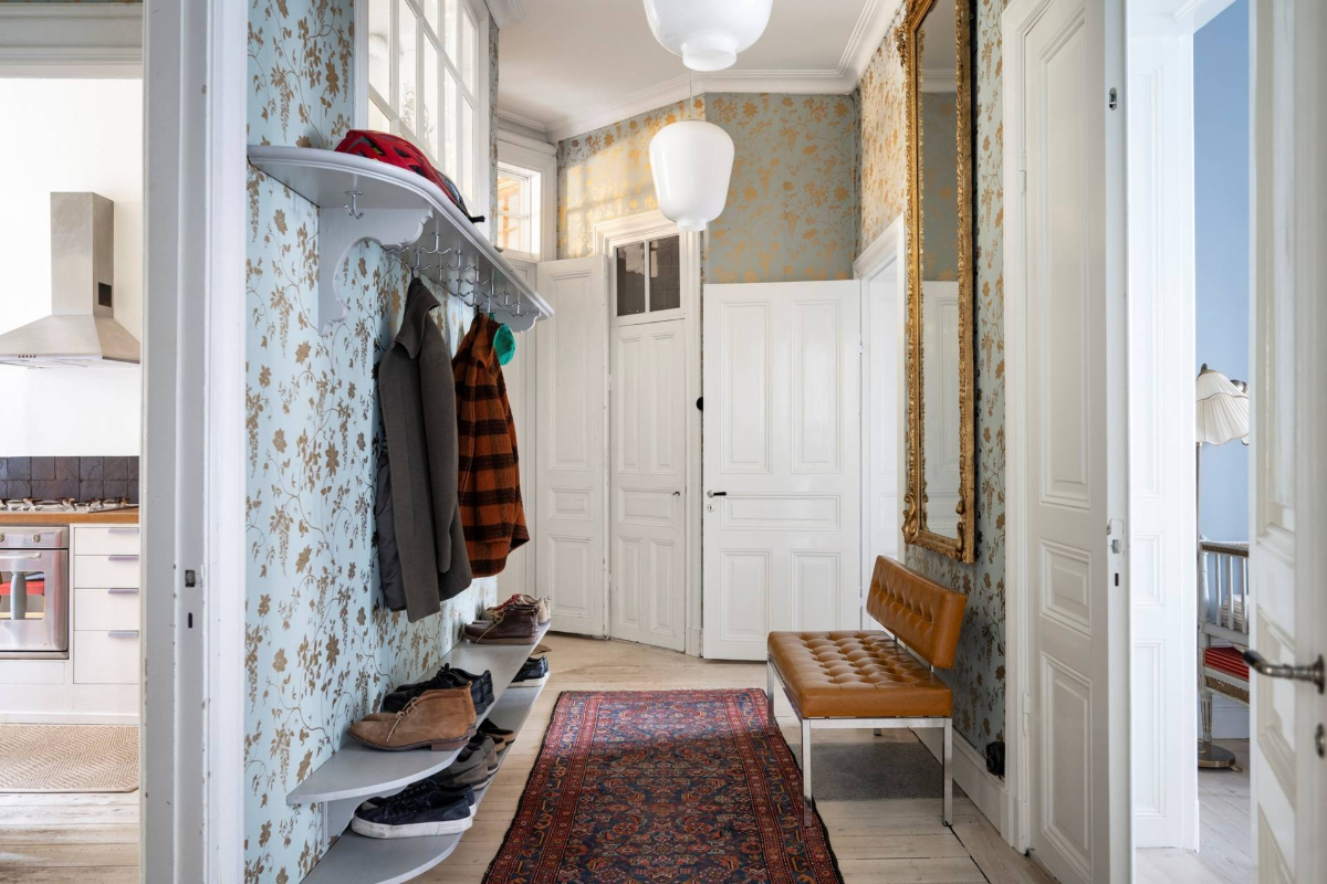 Before & After: A Soft Color Palette in a Grand Turn-of-the-Century Apartment 62 before after classic turn of the century apartment stockholm nordroom5 Before & After: A Soft Color Palette in a Grand Turn-of-the-Century Apartment
