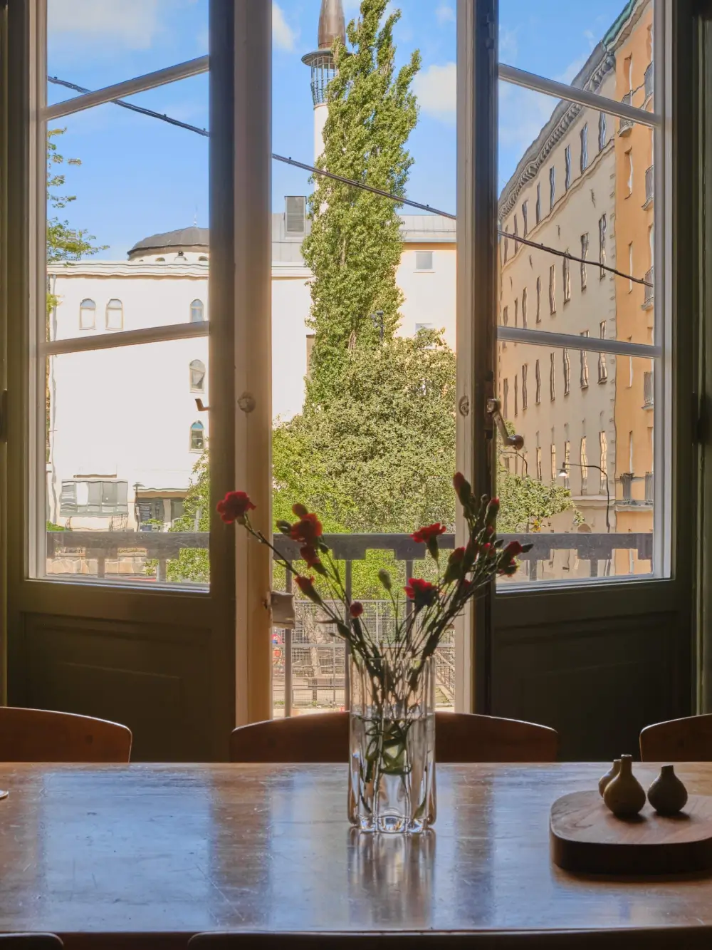 A Soothing Beige and Green Color Palette in a Stockholm Apartment 4 beige-green-color-palette-renovated-1920s-apartment-nordroom