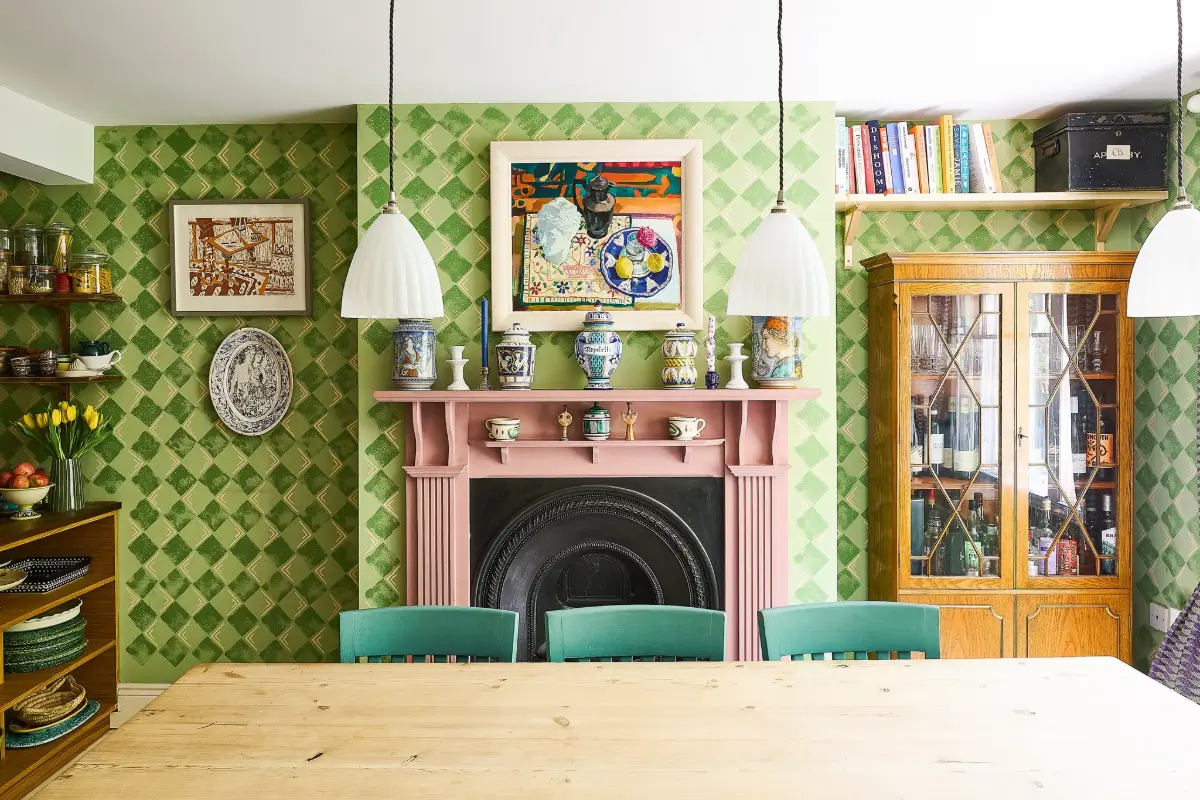 An East London Townhouse with Colorful Interiors Inspired by Vanessa Bell's Charleston 2 charleston-farmhouse-inspired-interiors-victorian-townhouse-london