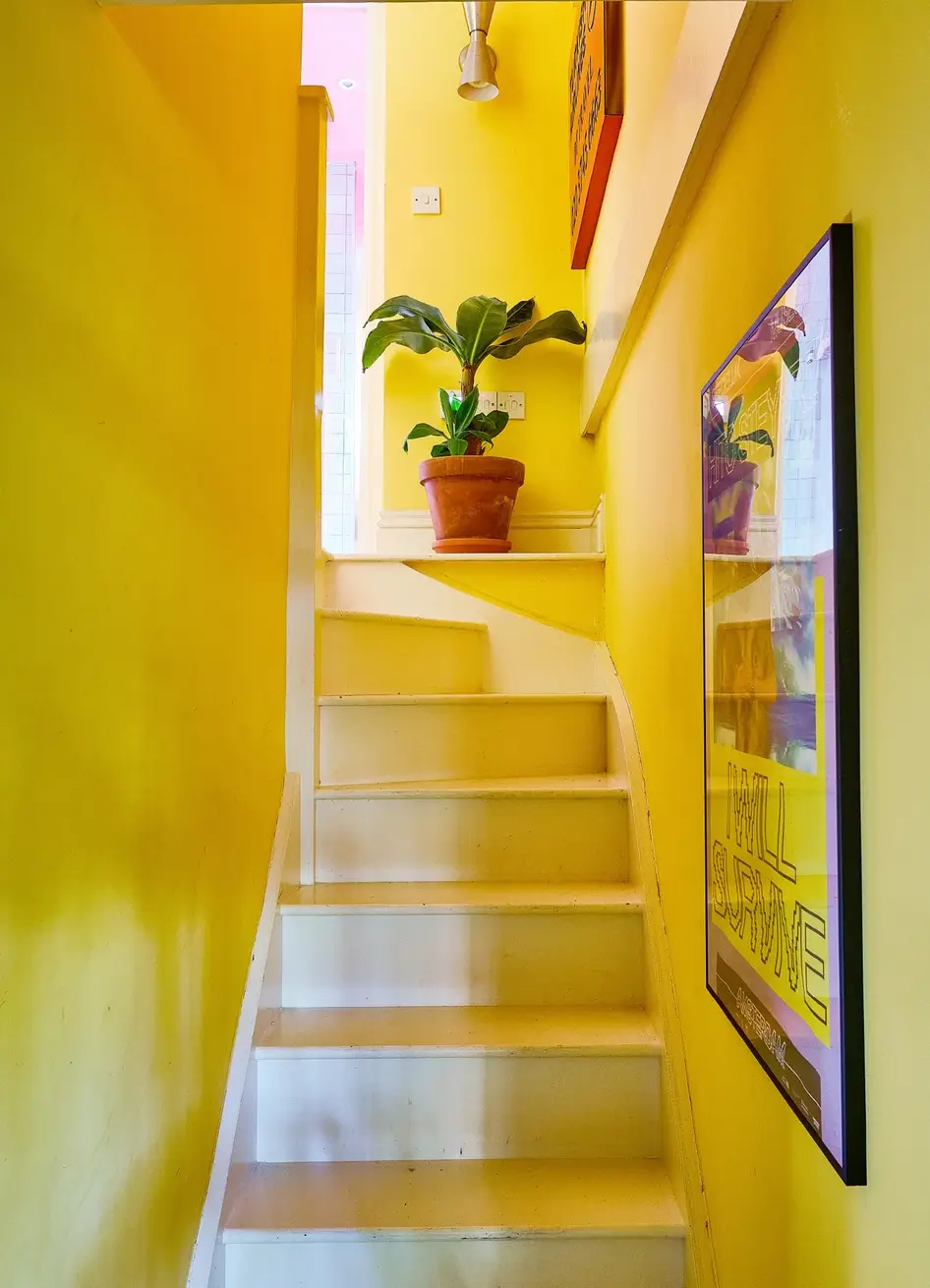 An East London Townhouse with Colorful Interiors Inspired by Vanessa Bell's Charleston 34 charleston-farmhouse-inspired-interiors-victorian-townhouse-london
